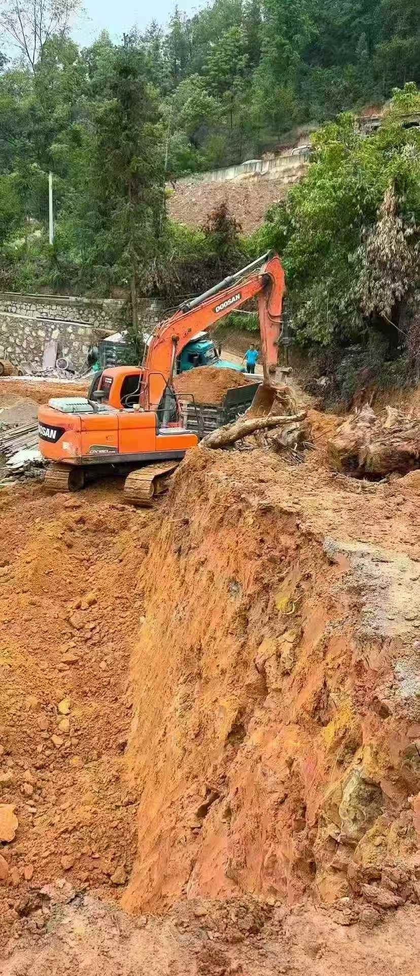 Used Doosan DX150-9C Excavator 2017 Model / 4