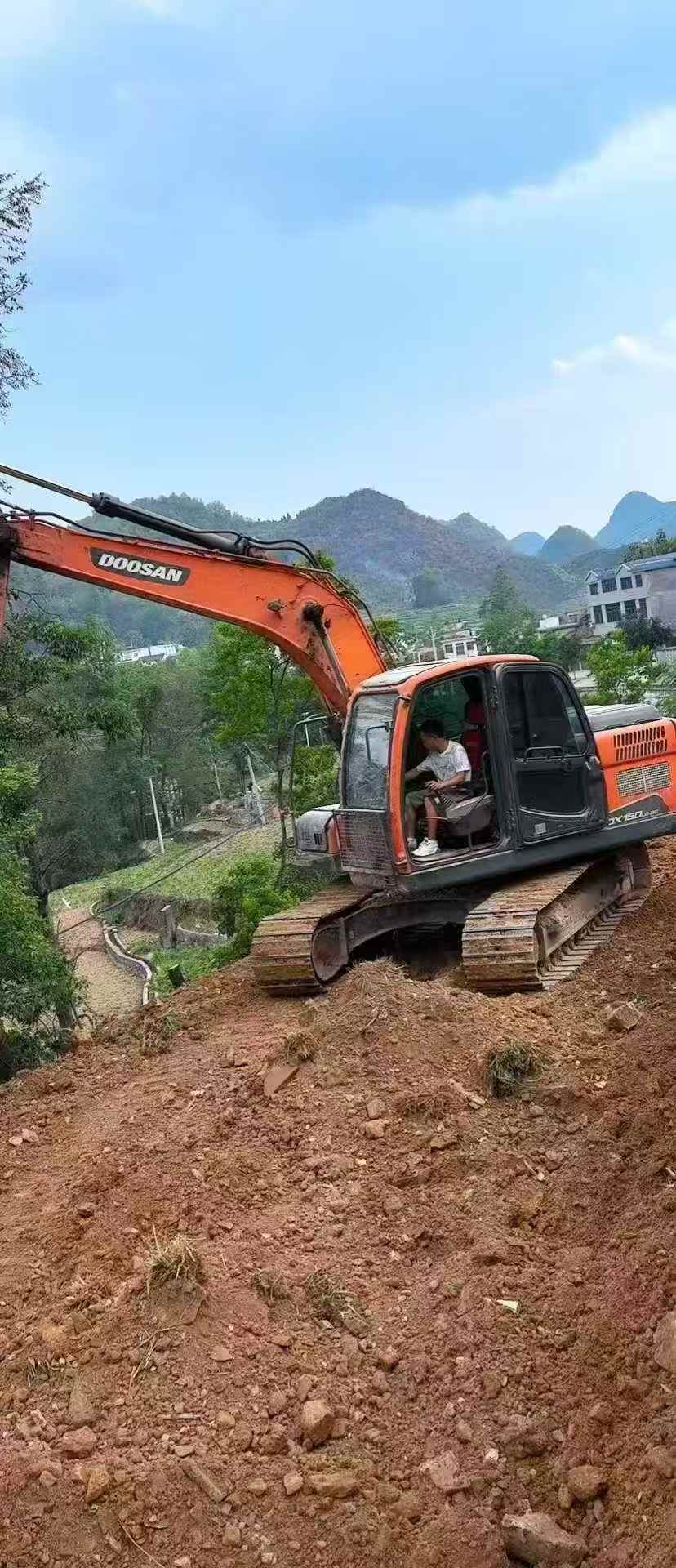 Used Doosan DX150-9C Excavator 2017 Model / 3