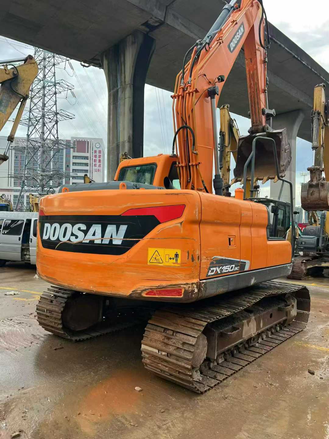 Used Doosan DL300 Excavator 2020 Model / 2