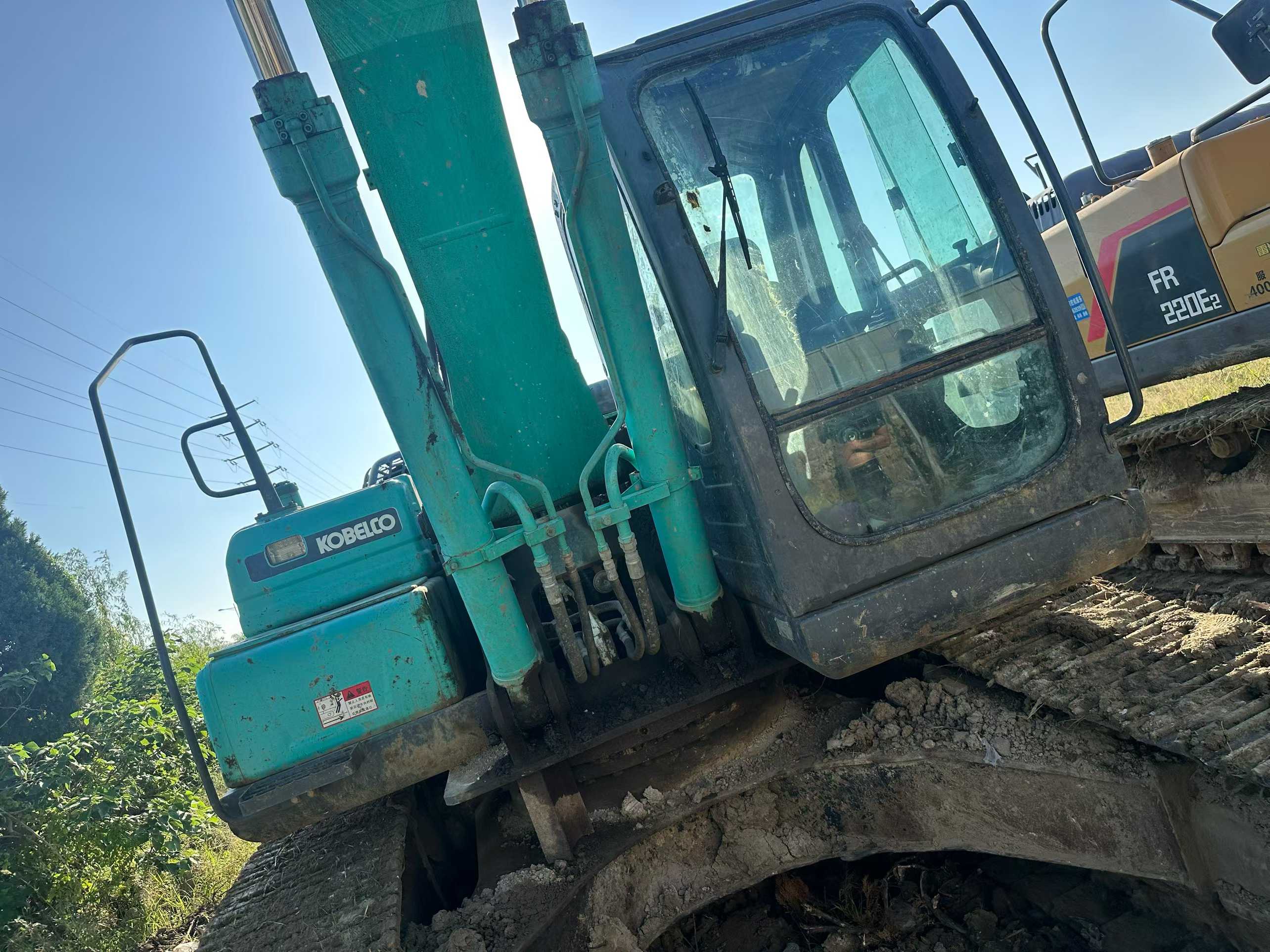 Used Kobelco SK210 Excavator 2014 Model / 8