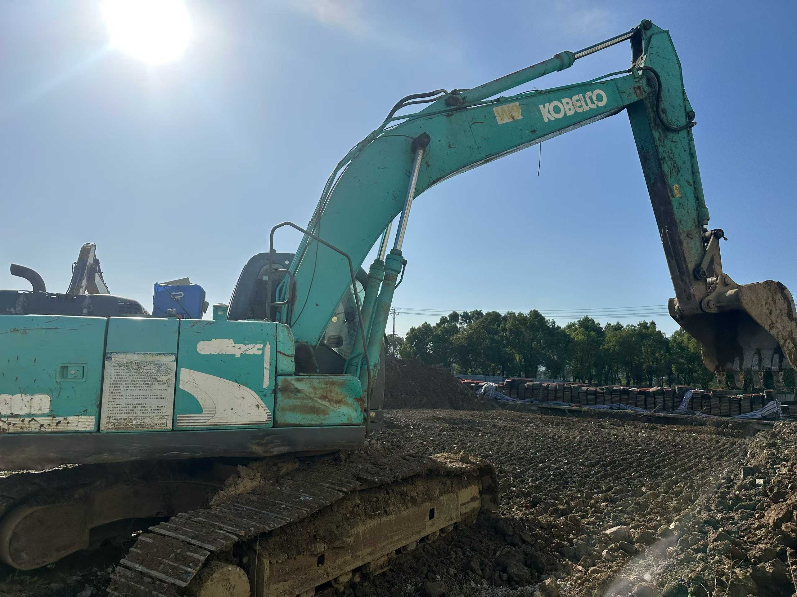 Used Kobelco SK2008 Excavator 2010 Model / 3