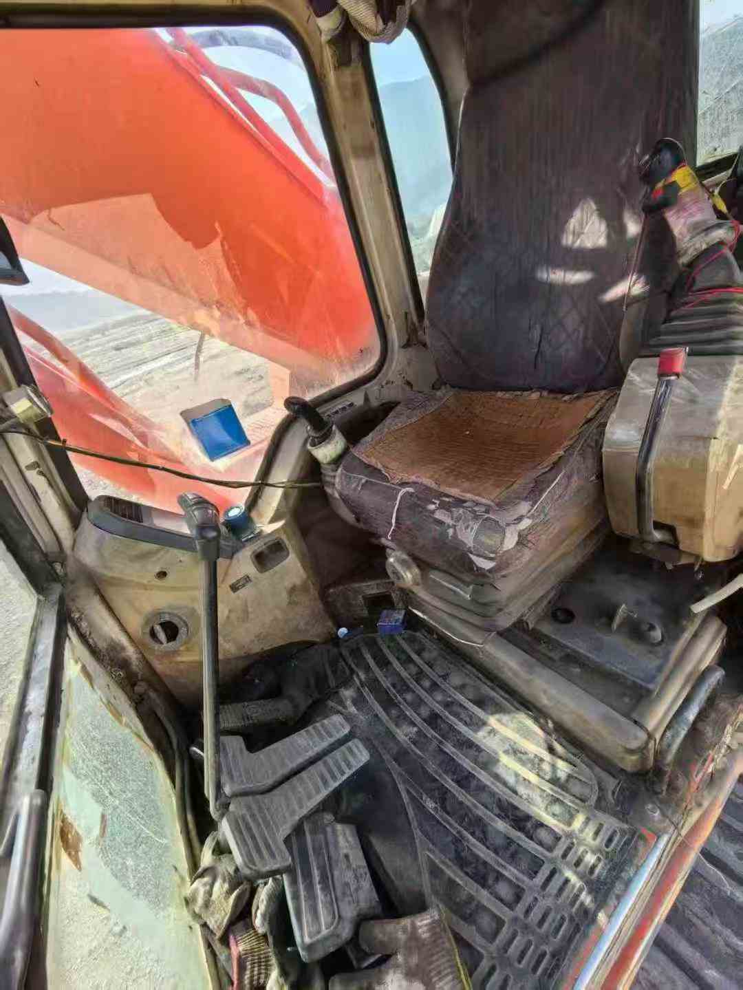 Used Doosan DL300 Excavator 2016 Model / 9