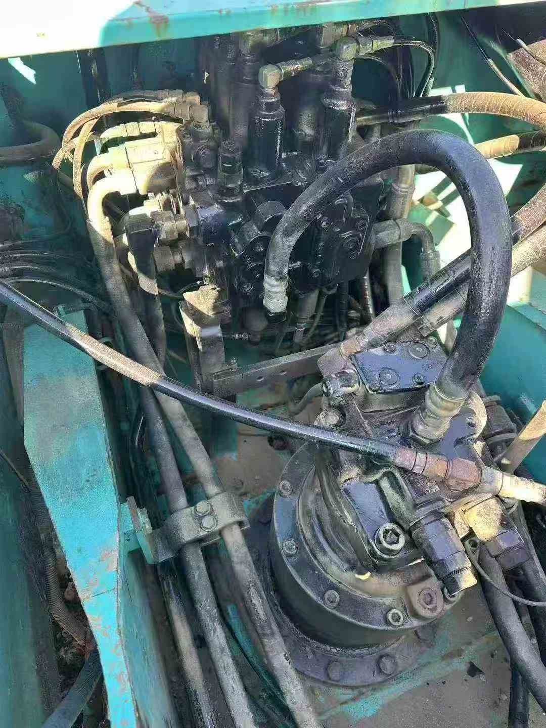 Used Kobelco SK200-6 Excavator 2016 Model / 4