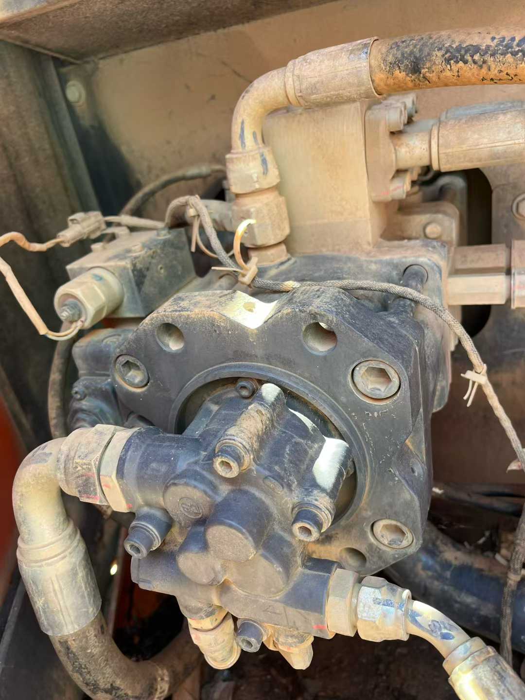 Used Doosan DH130LC-V Excavator 2020 Model / 3