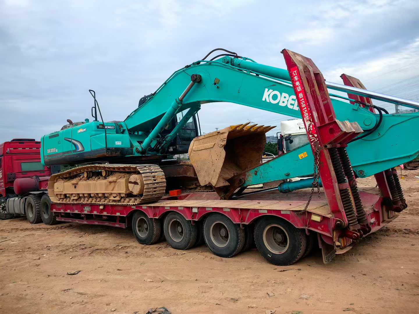 Used Kobelco SK350LC8 Excavator 2016 Model / 3