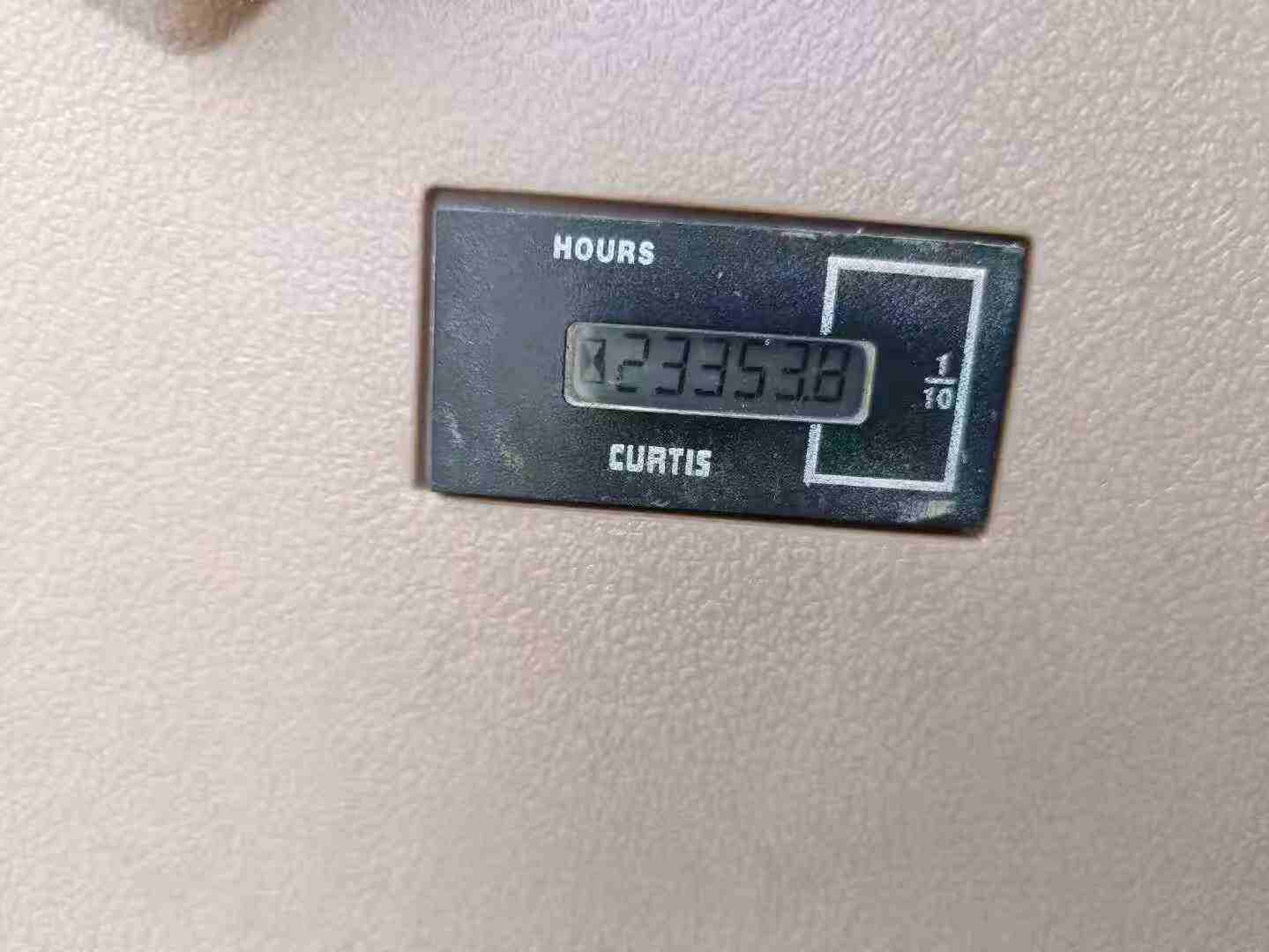 Used Doosan DH220 Excavator 2016 Model / 9