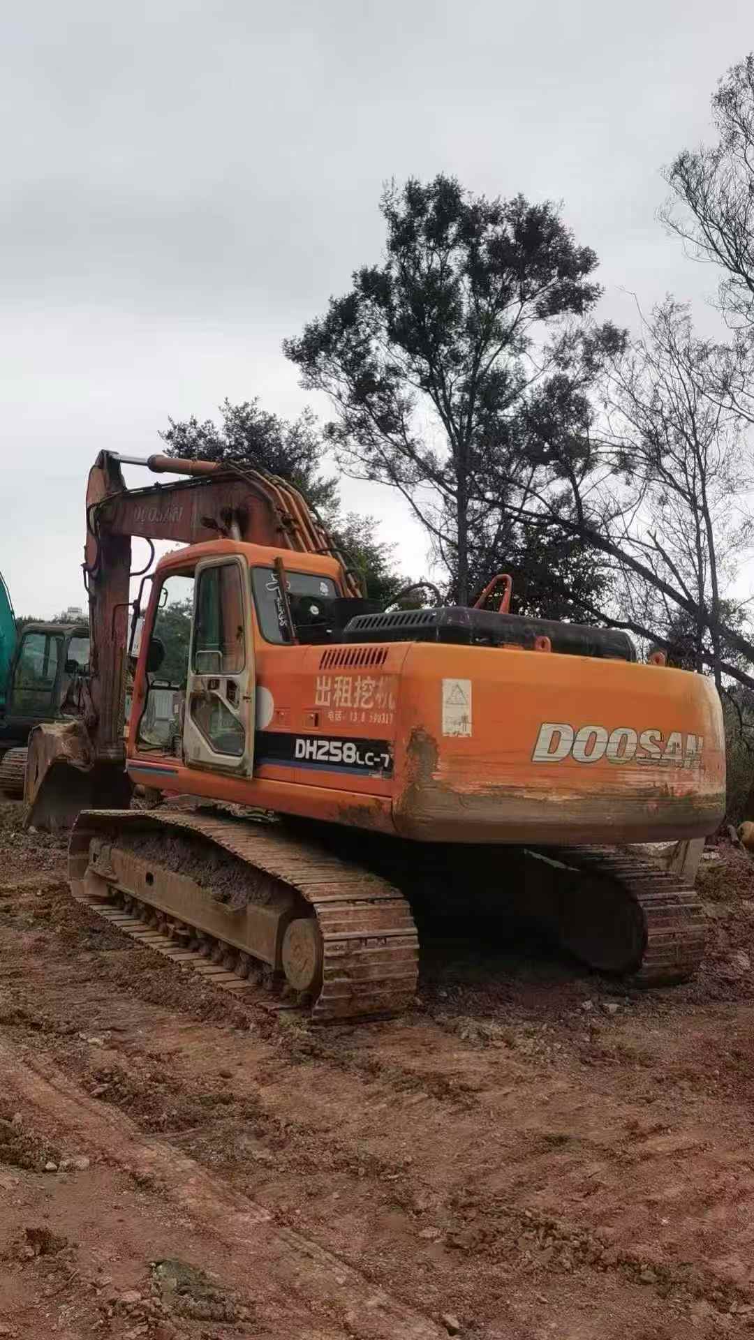 Used Doosan S225 Excavator 2016 Model / 2