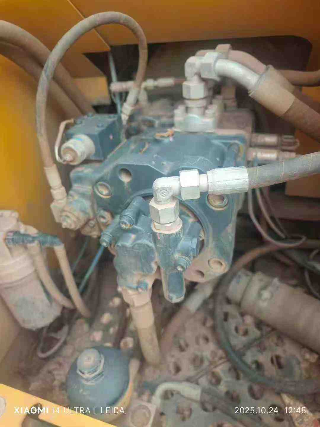 Used XCMG XE135GA Excavator 2020 Model / 4