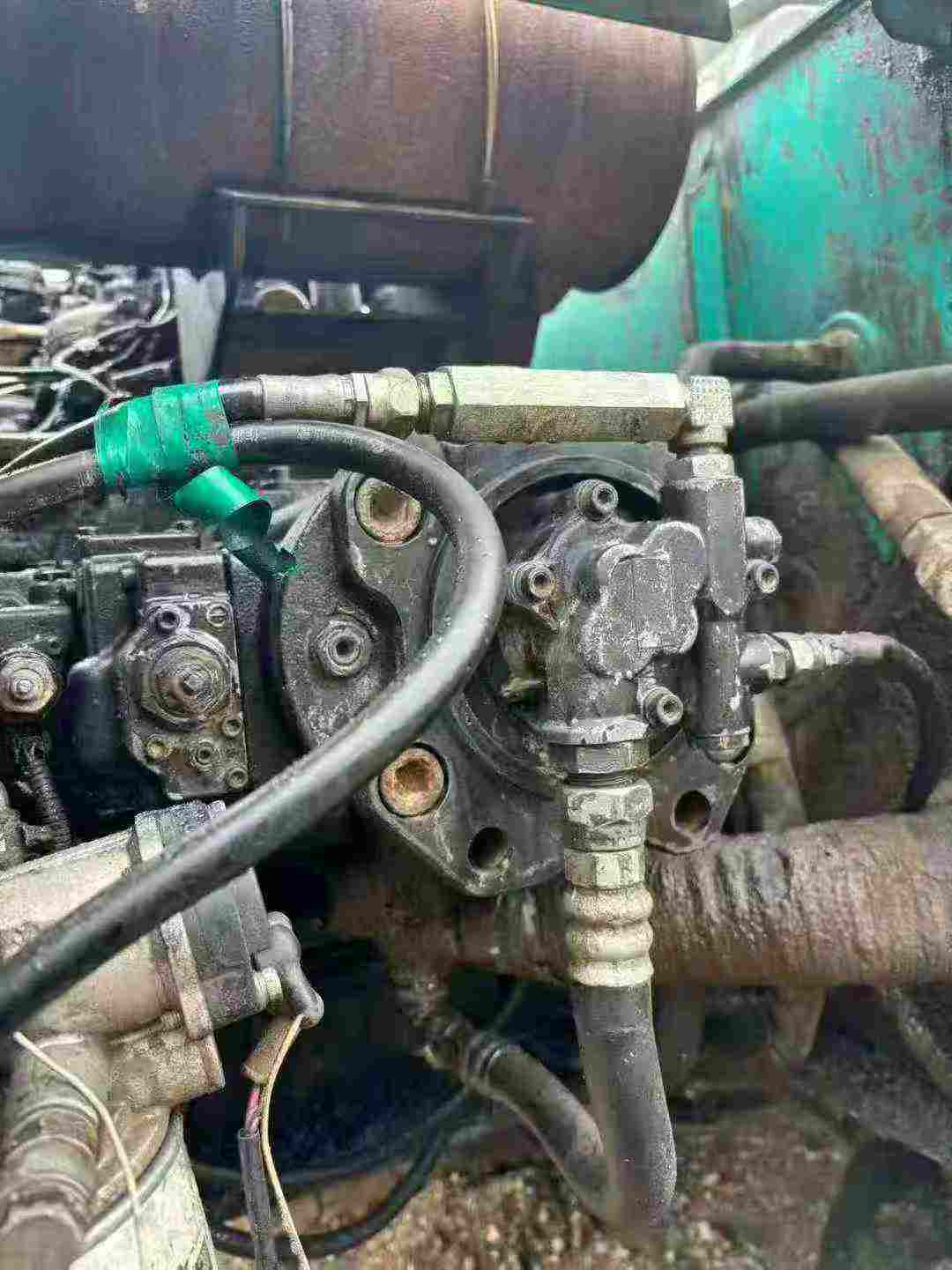 Used Kobelco SK200 Excavator 2010 Model / 4