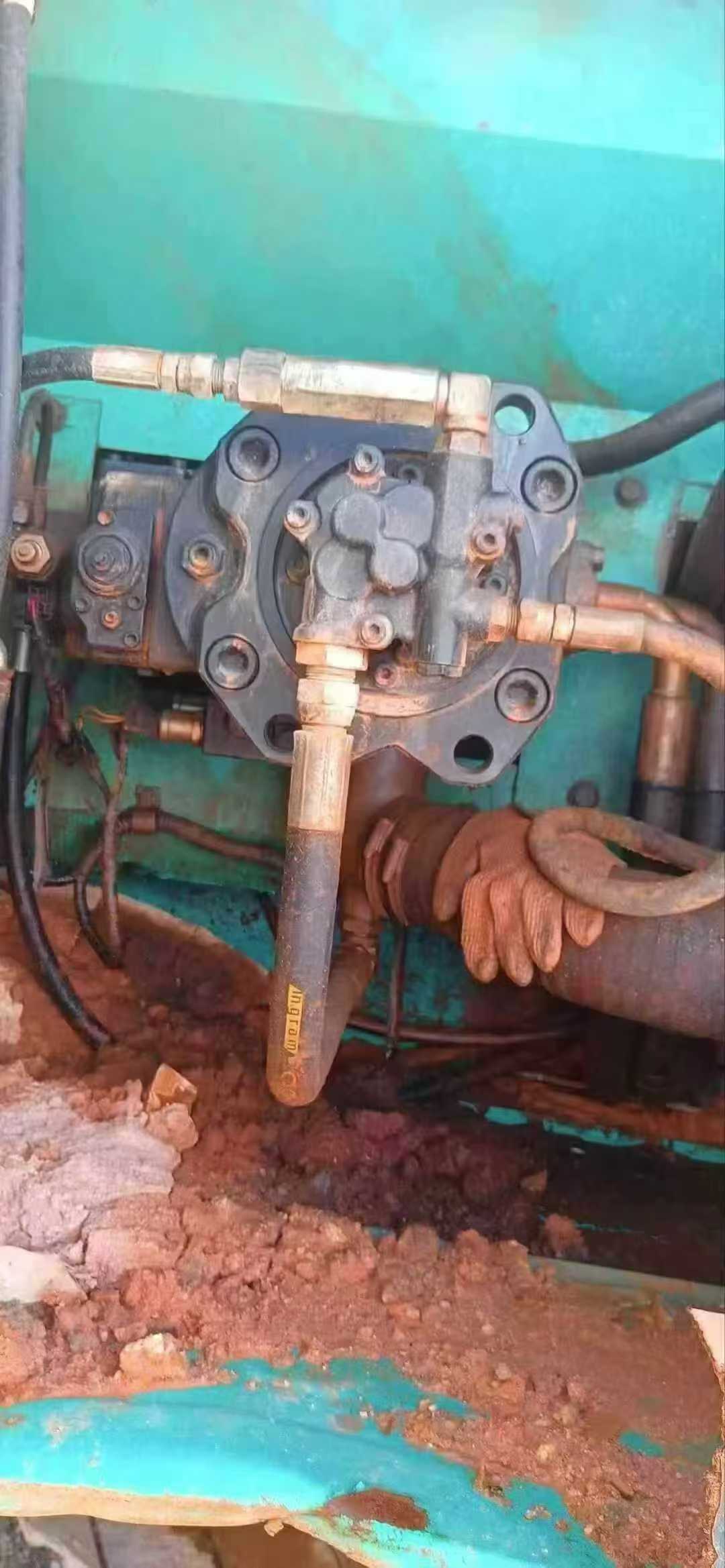 Used Kobelco SK200-8 Excavator 2016 Model / 4