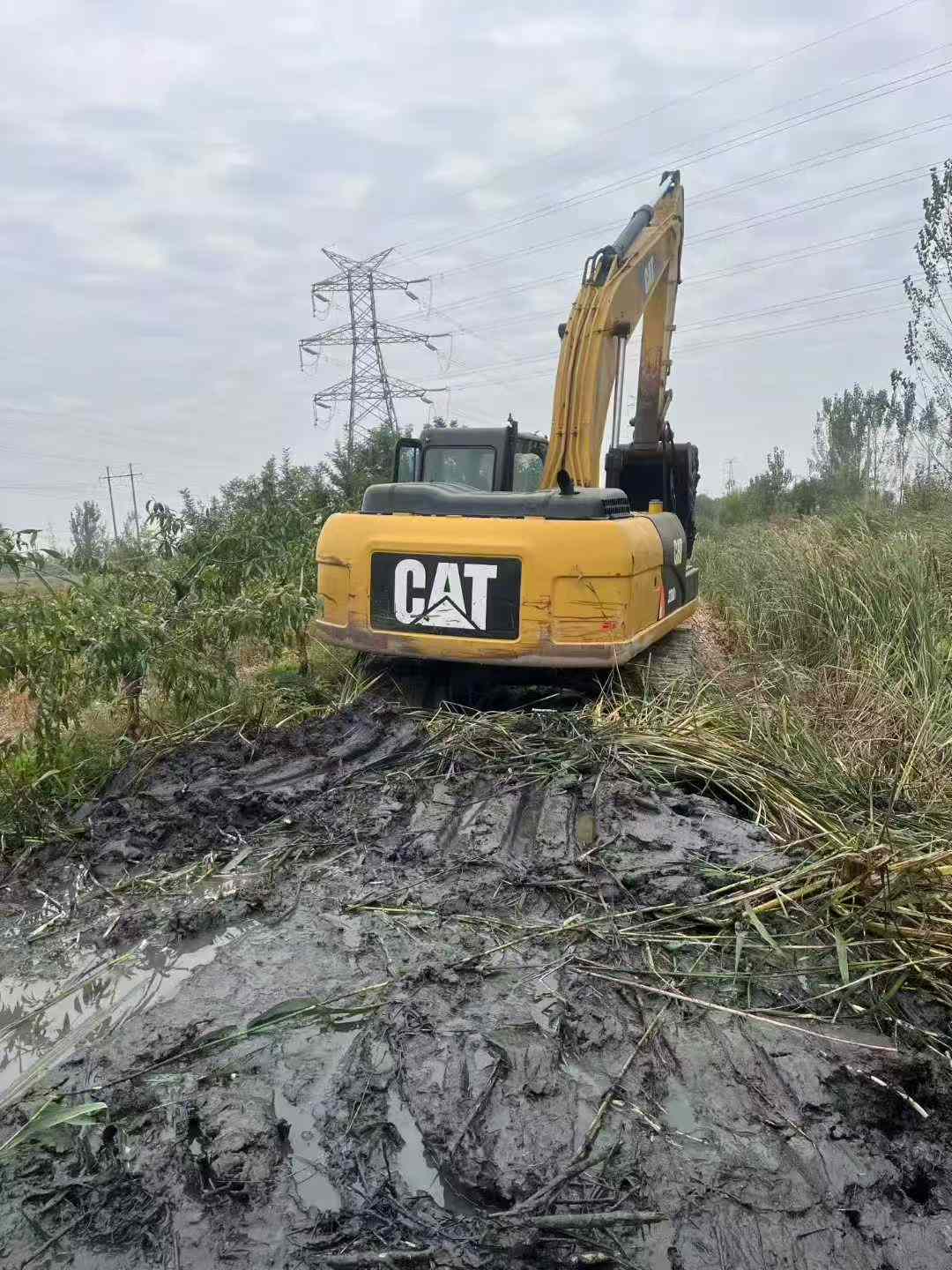 Used Caterpillar 320D Excavator 2014 Model