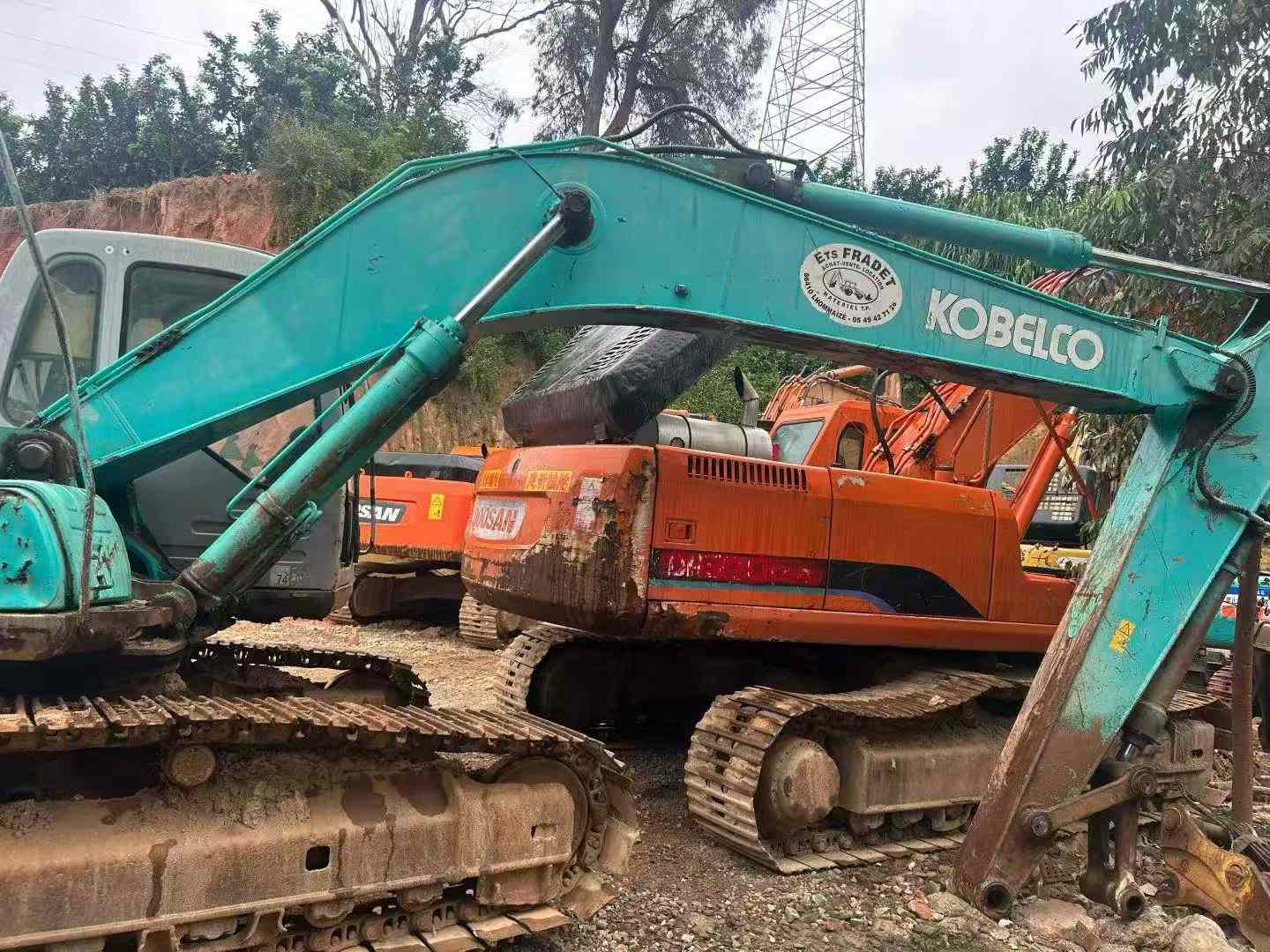 Used Kobelco SK200 Excavator 2016 Model / 3