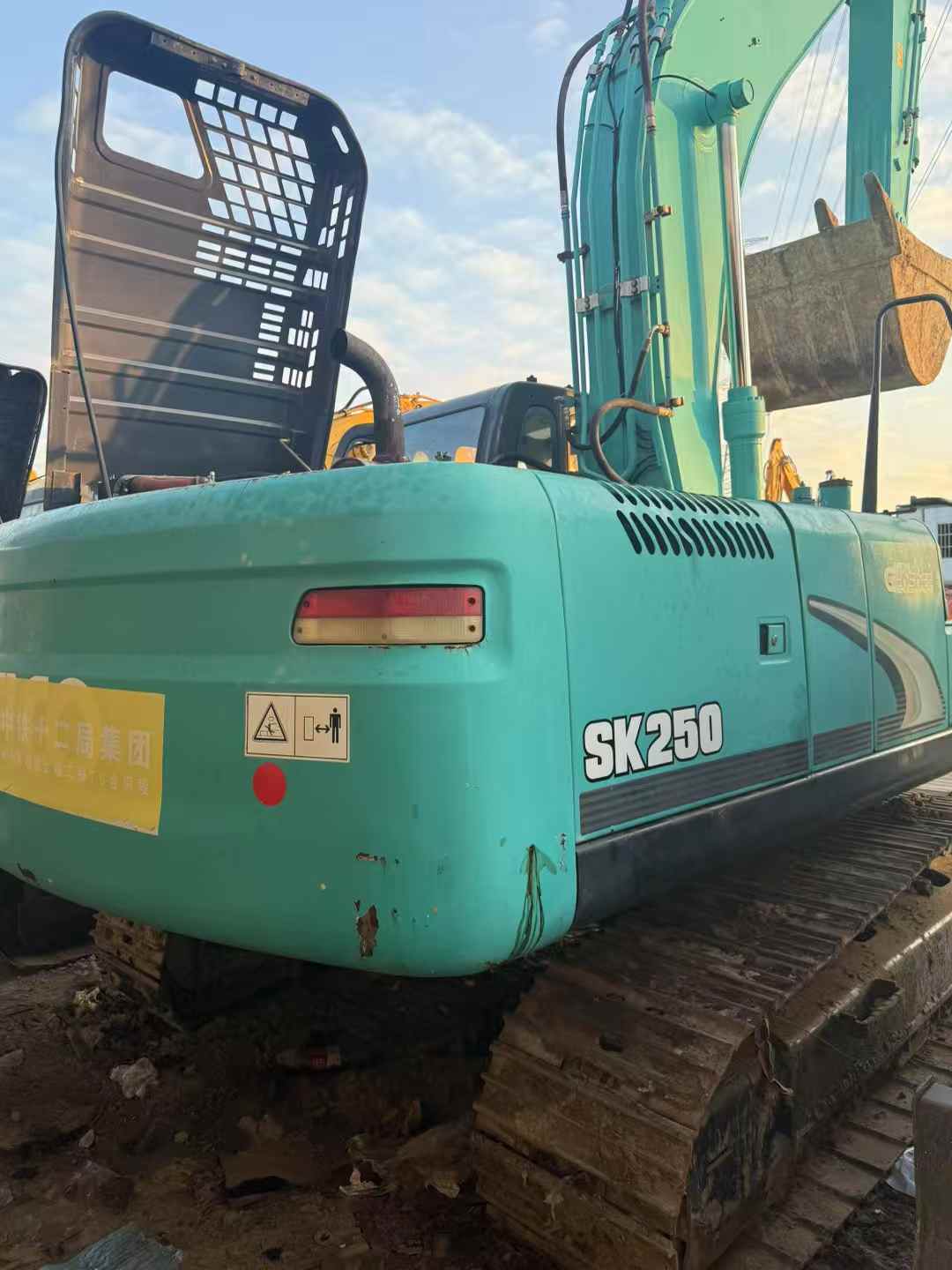 Used Kobelco SK250 Excavator 2016 Model / 3