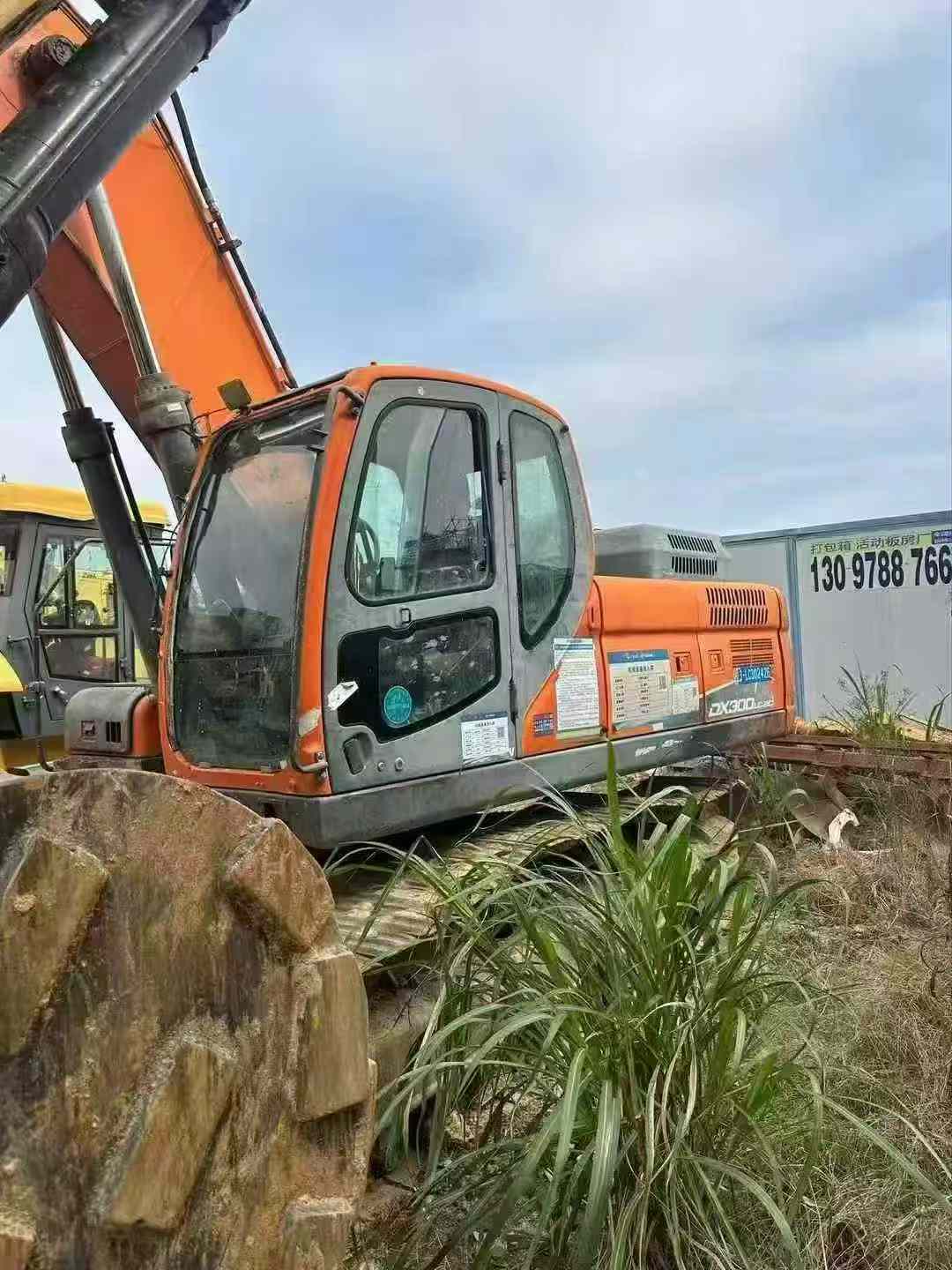 Used Doosan DL300 Excavator 2017 Model / 2