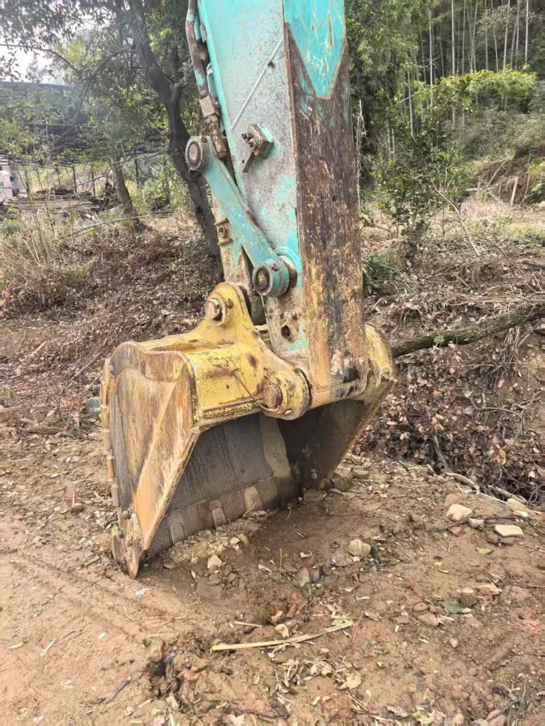 Used Kobelco SK200 Excavator 2016 Model / 3