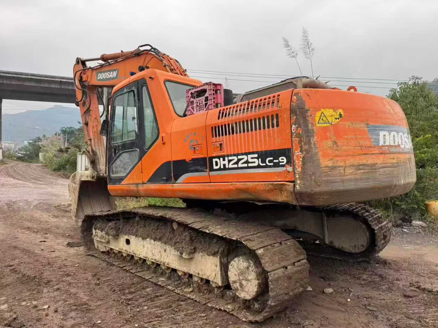 Used Doosan S225 Excavator 2010 Model / 2