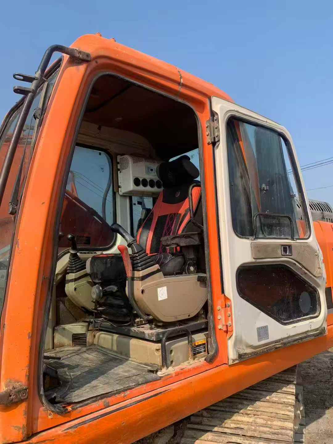 Used Doosan DX15 Excavator 2012 Model / 9