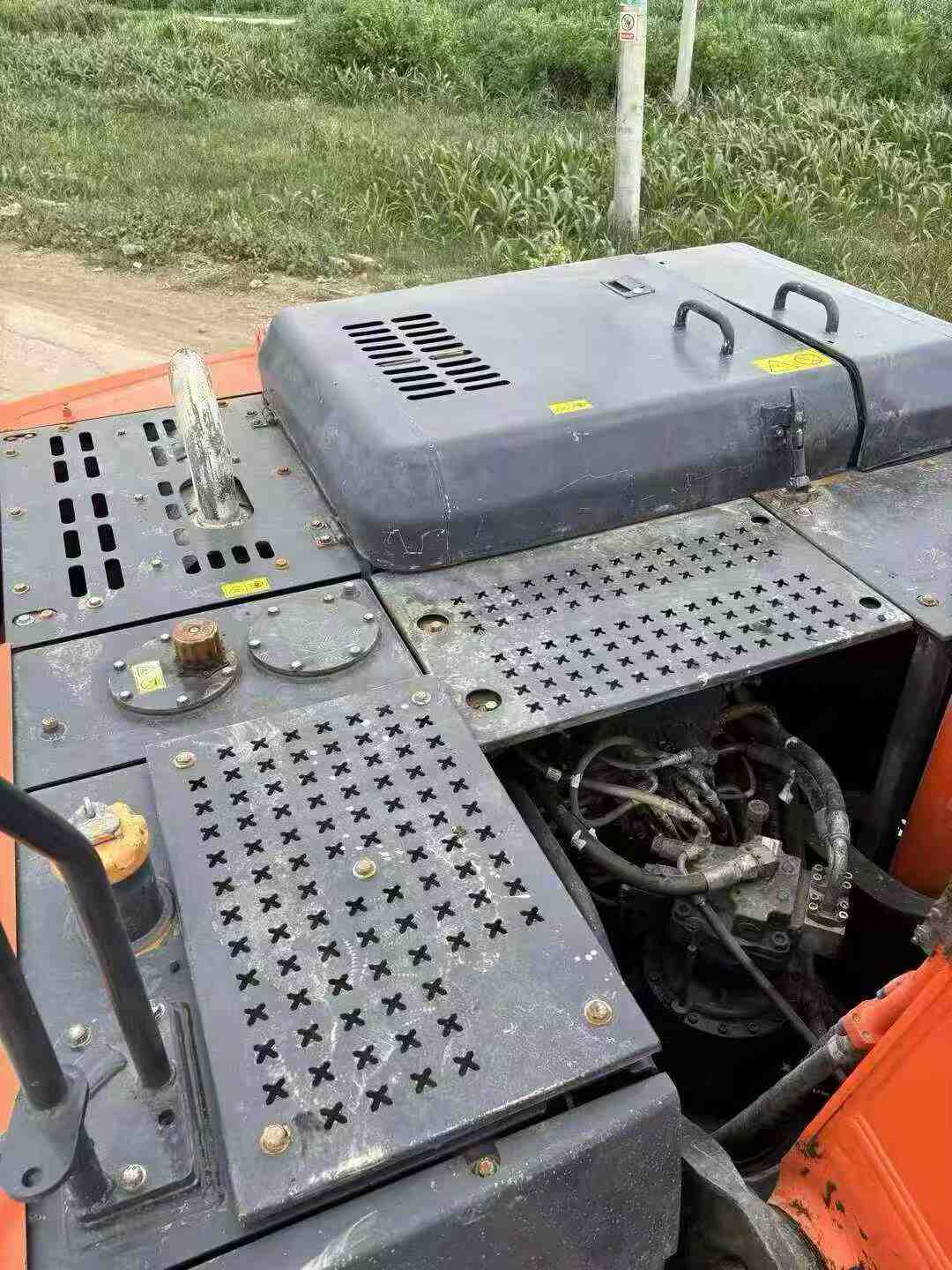 Used Doosan DH220 Excavator 2019 Model / 8