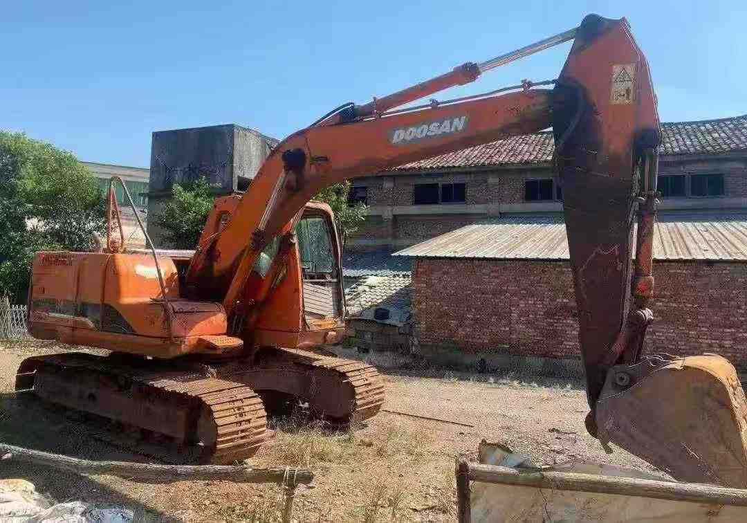 Used Doosan DX15 Excavator 2012 Model / 6