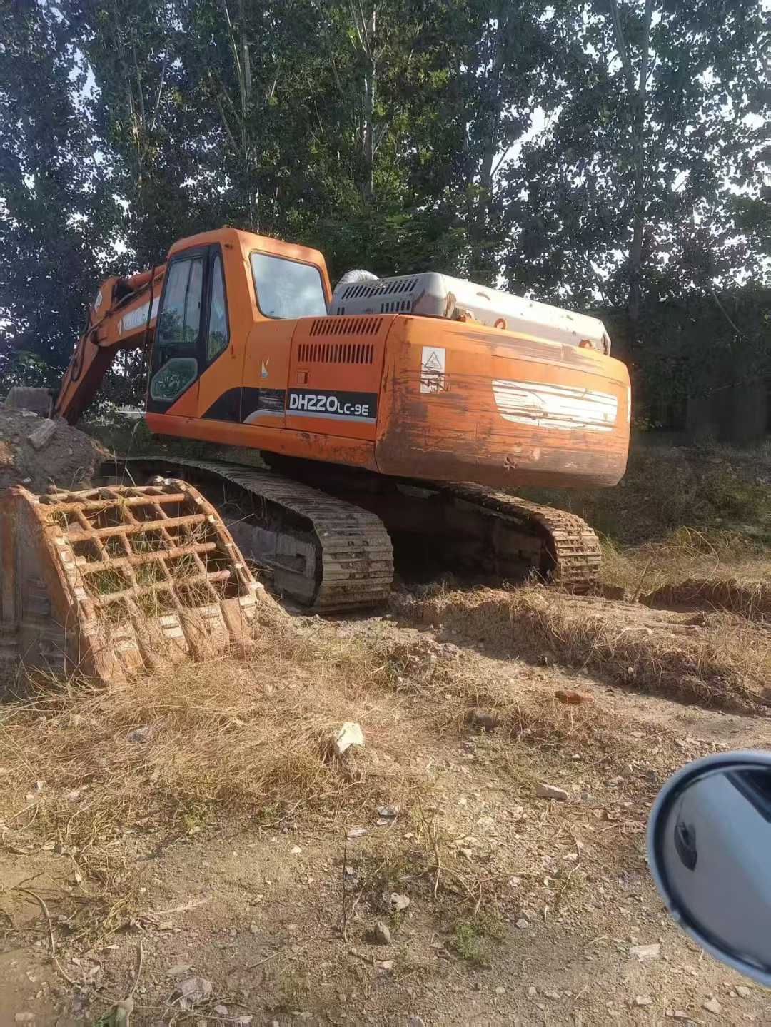 Used Doosan DH220 Excavator 2011 Model / 2