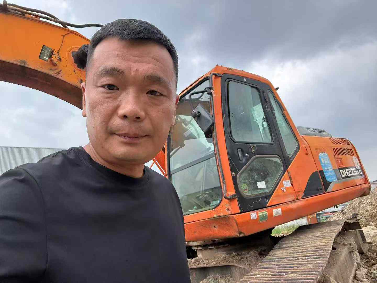 Used Doosan DH220 Excavator 2014 Model