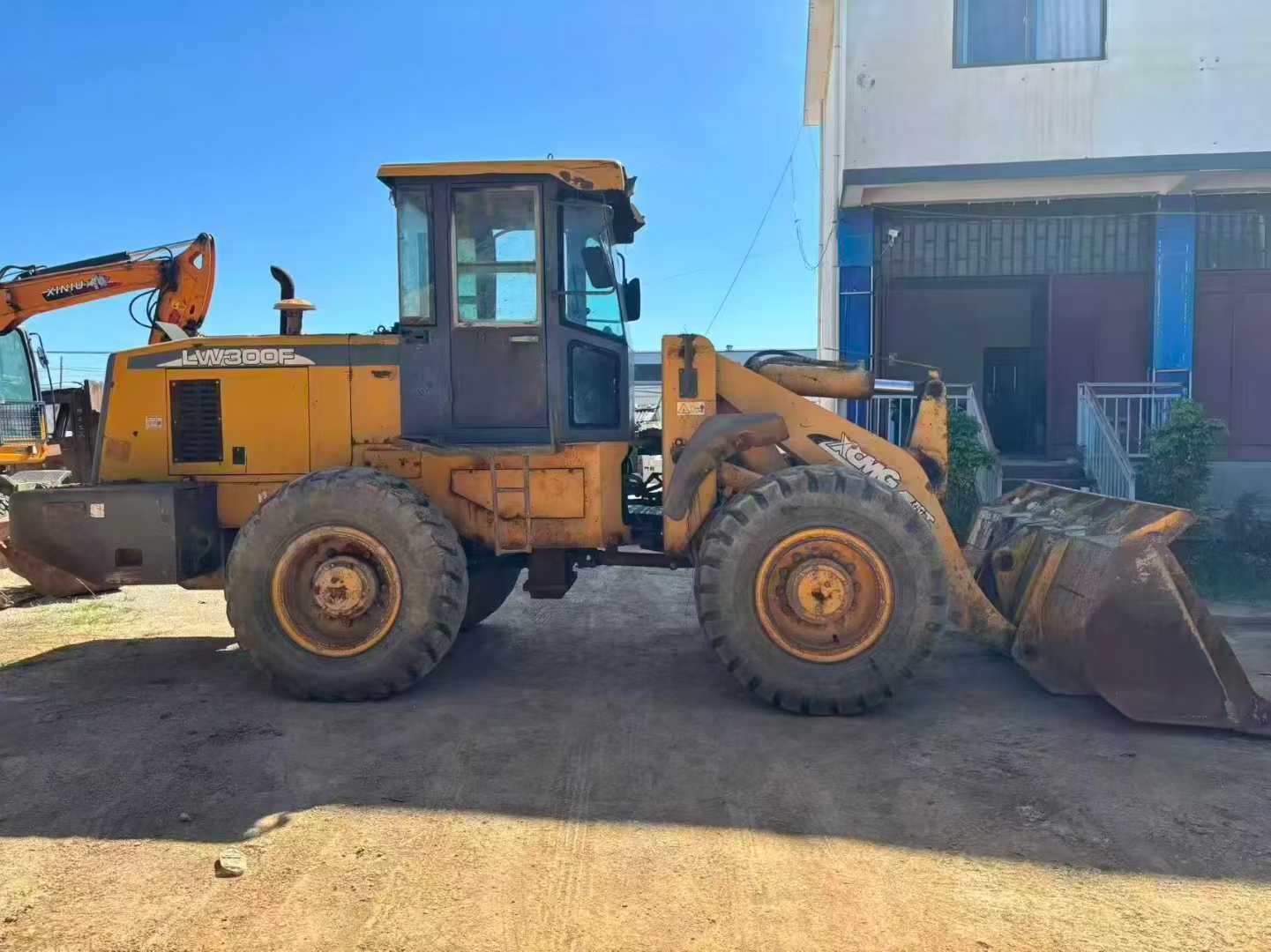 Used XCMG ZL30GV Excavator 2011 Model