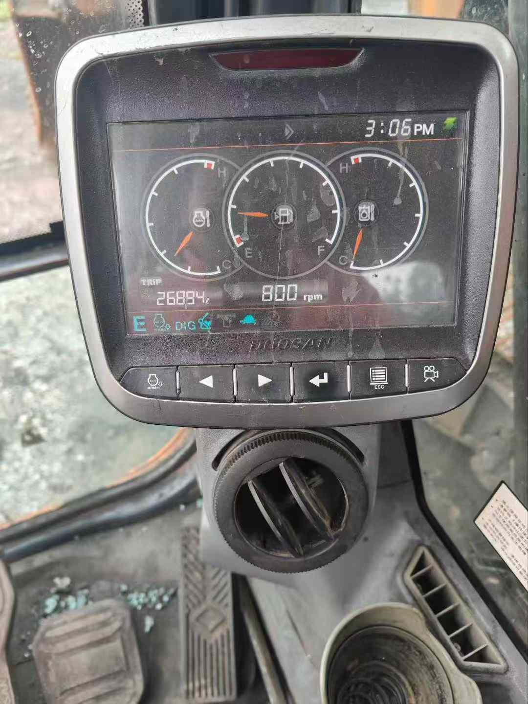 Used Doosan DH220 Excavator 2022 Model / 7