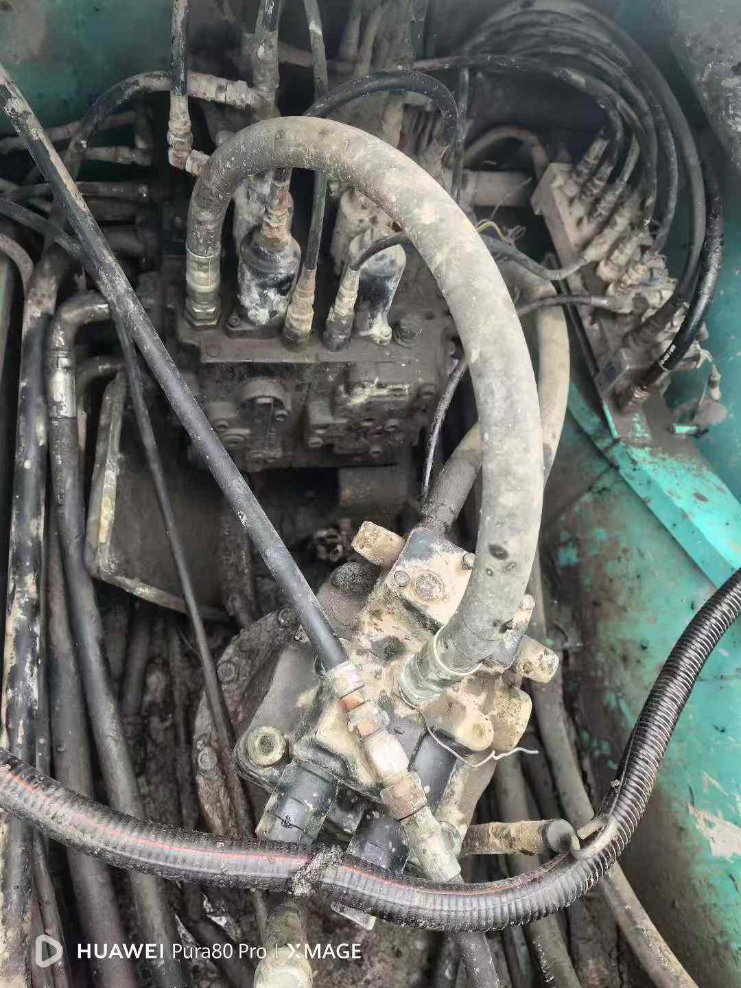 Used Kobelco SK200 Excavator 2016 Model / 6