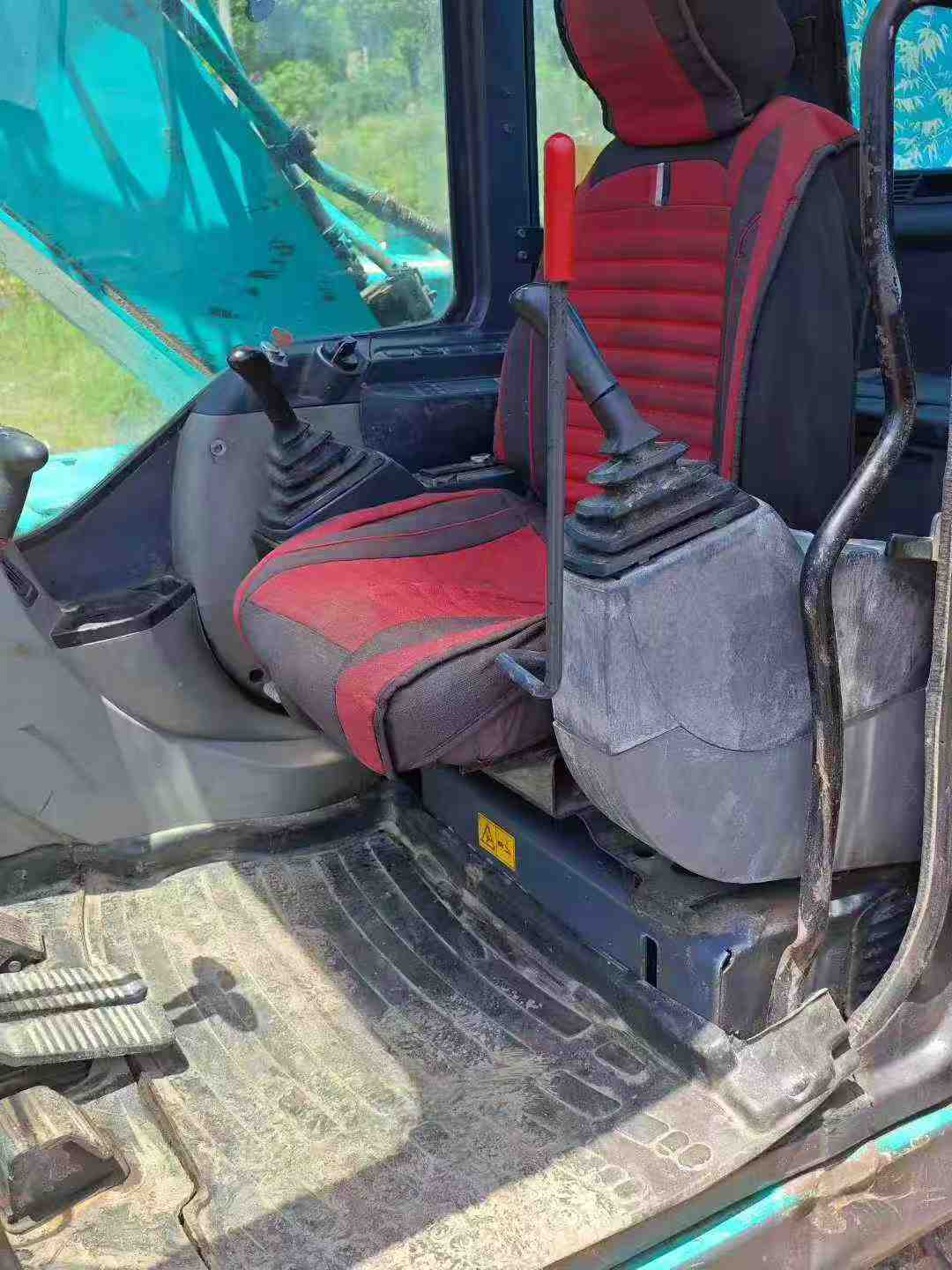 Used Kobelco SK140 Excavator 2016 Model / 3