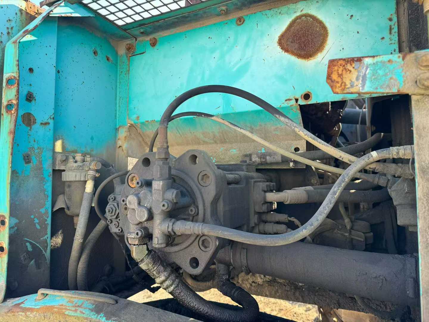 Used Kobelco SK200 Excavator 2016 Model / 4