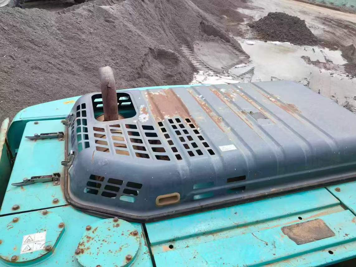 Used Kobelco SK210 Excavator 2014 Model / 5