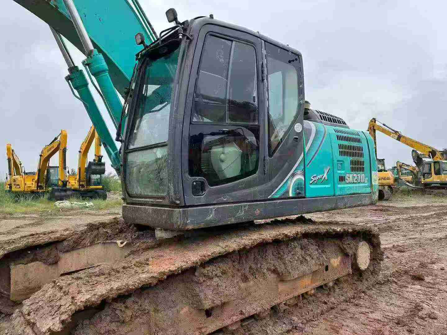 Used Kobelco SK210 Excavator 2022 Model / 3
