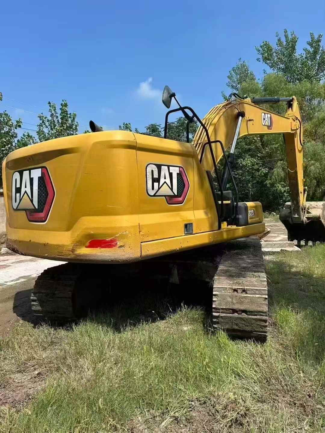 Used Caterpillar 323 Excavator 2020 Model / 3