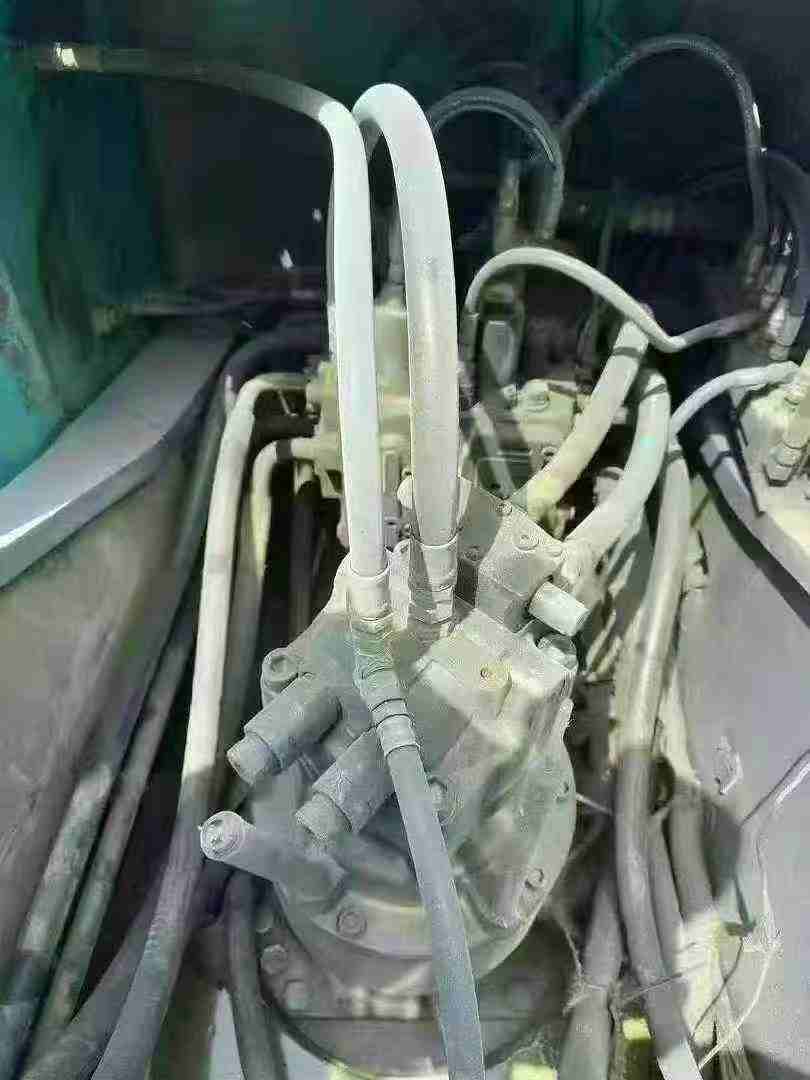 Used Kobelco SK200-8 Excavator 2013 Model / 5