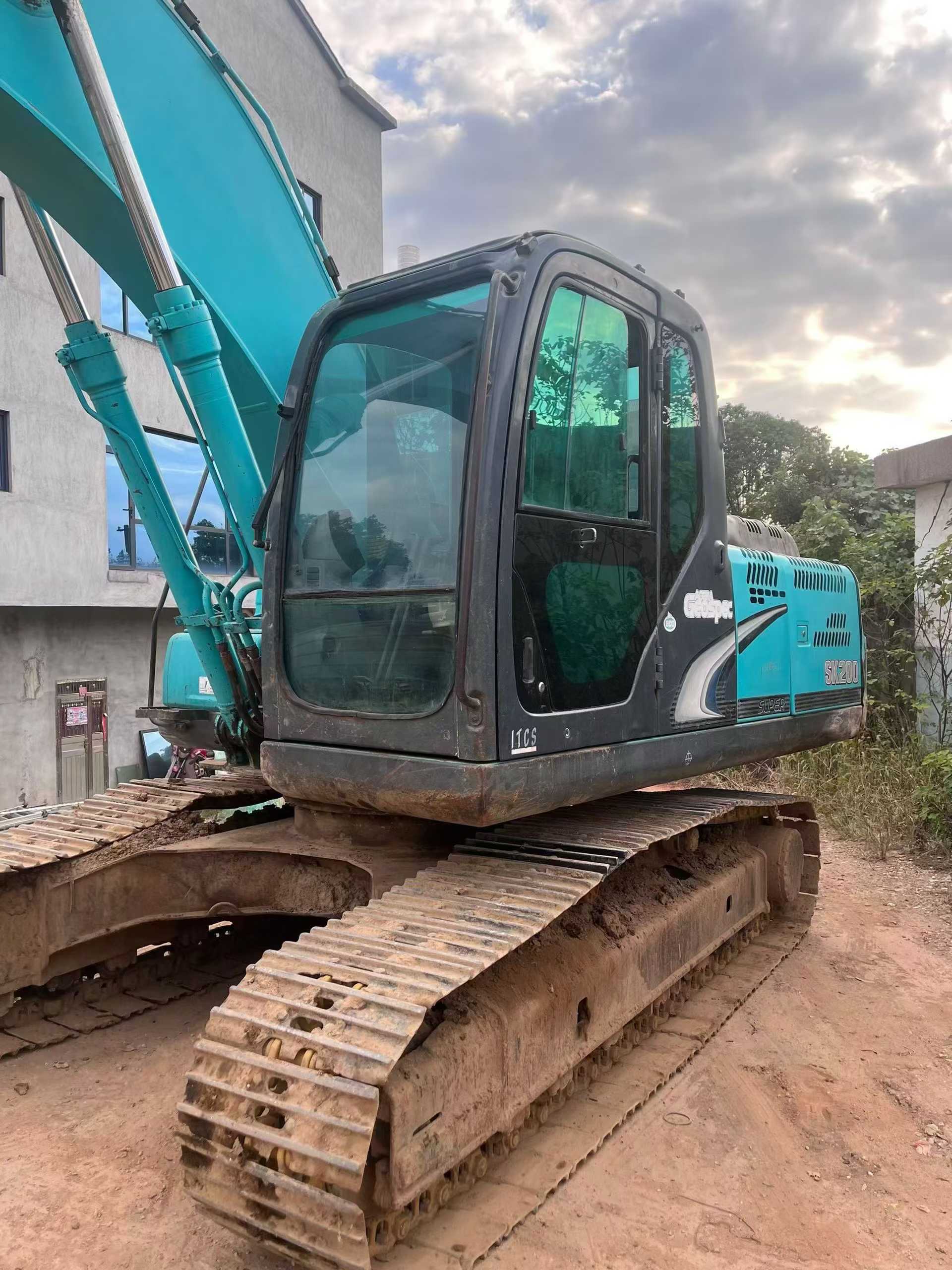 Used Kobelco SK2008 Excavator 2011 Model / 5