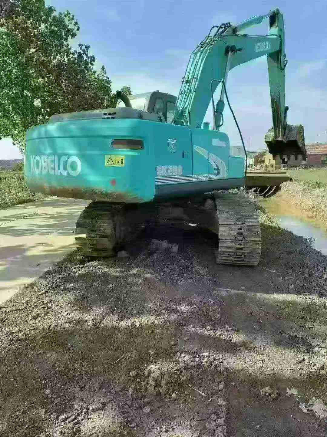 Used Kobelco SK200-8 Excavator 2013 Model / 2