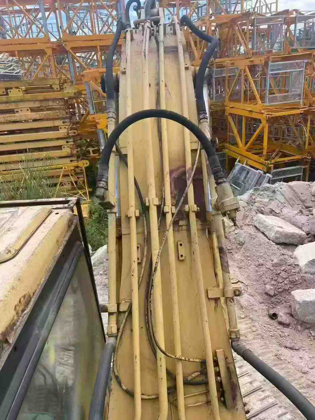 Used Caterpillar 320V2 Excavator 2016 Model