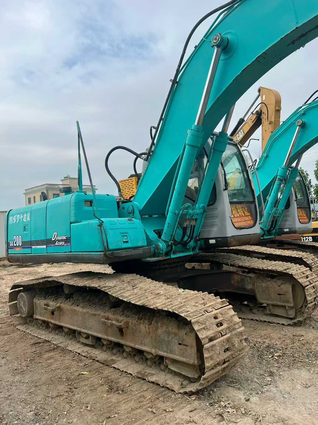 Used Kobelco SK200 Excavator 2016 Model / 3