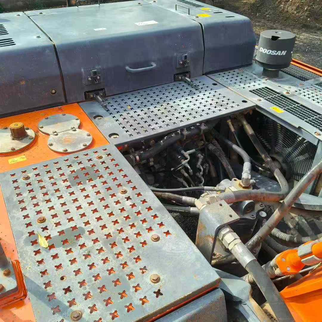 Used Doosan DX80 Excavator 2019 Model / 6