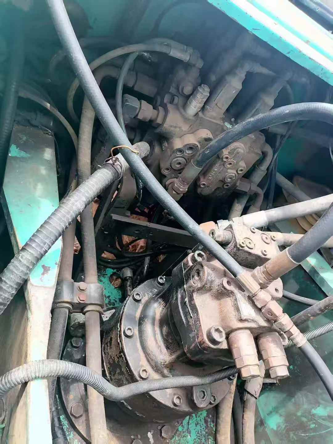 Used Kobelco SK200 Excavator 2016 Model / 6