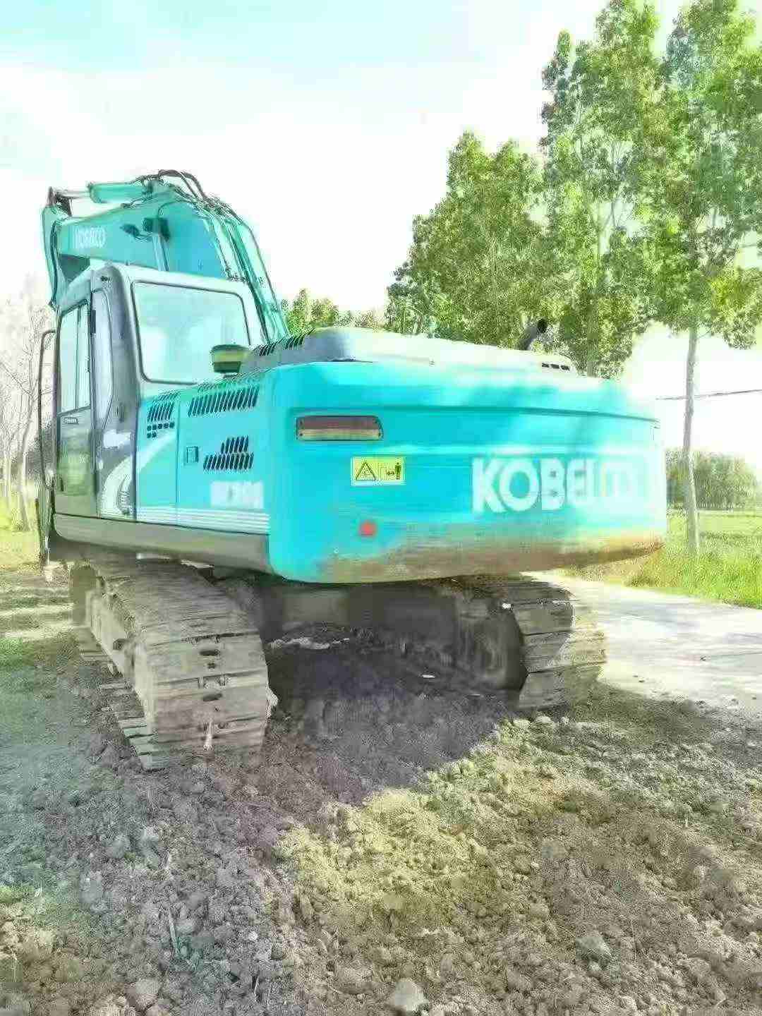Used Kobelco SK200-8 Excavator 2013 Model / 3