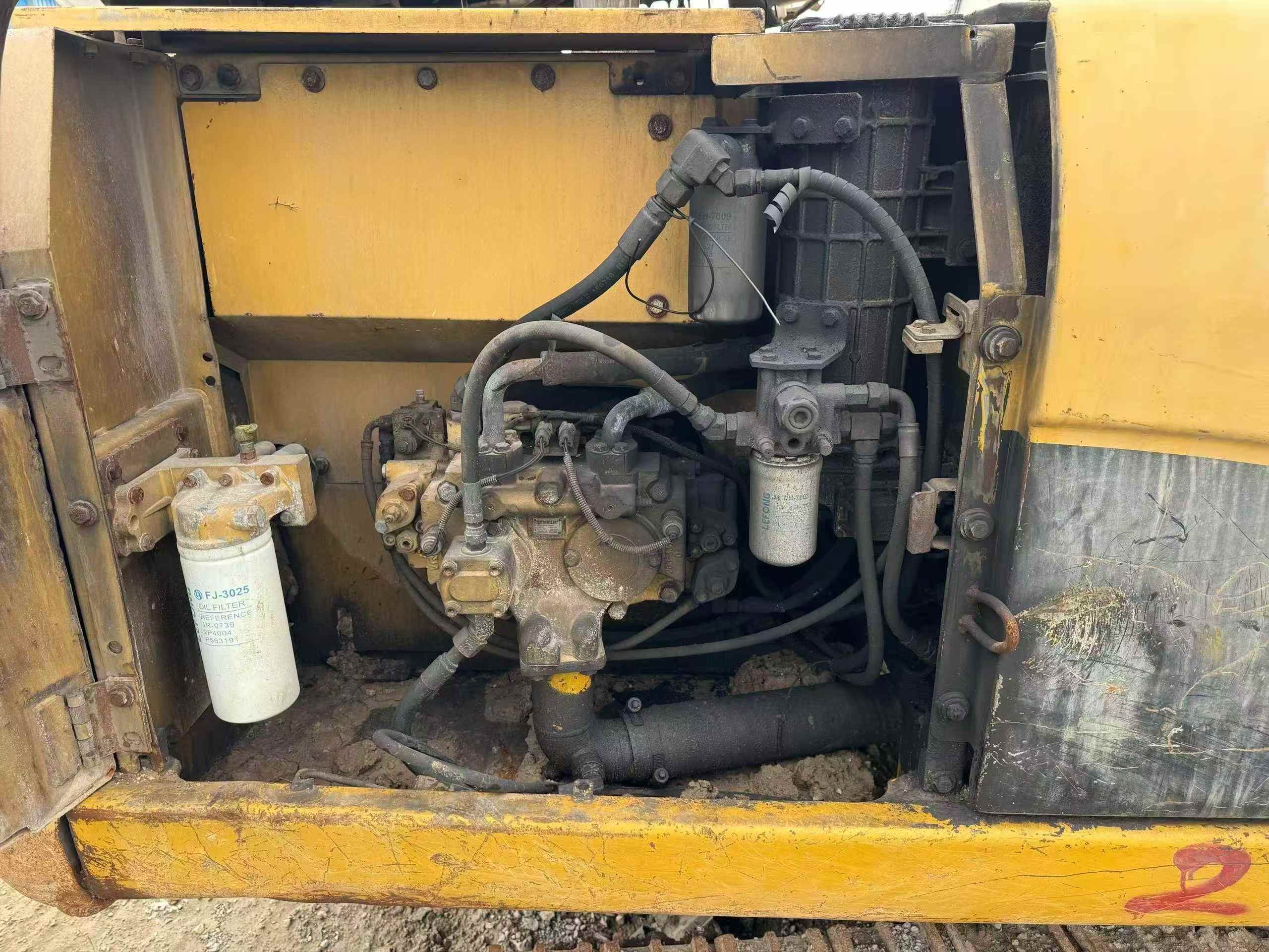 Used Caterpillar 323 Excavator 2011 Model / 7