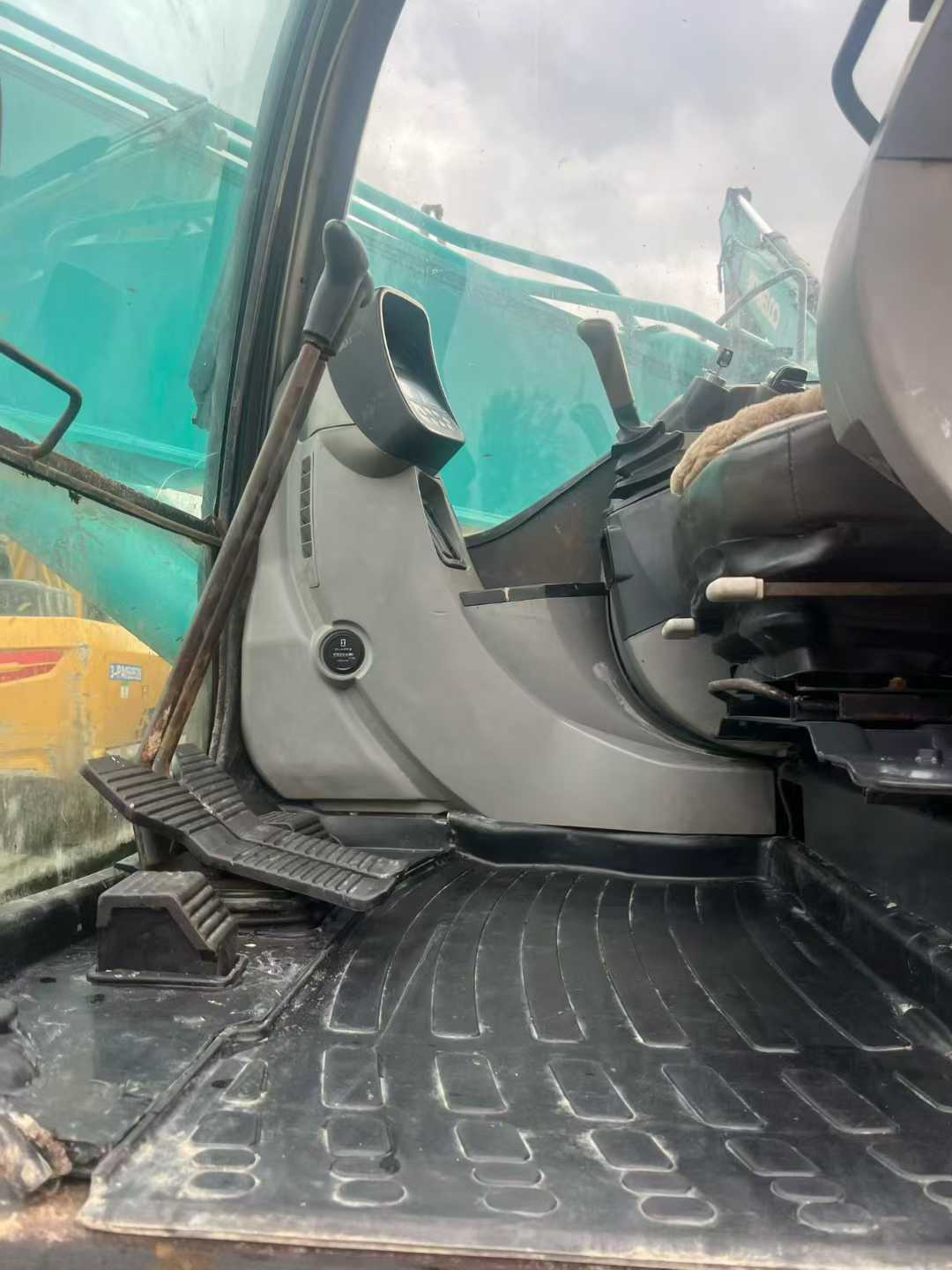 Used Kobelco SK250 Excavator 2016 Model / 7