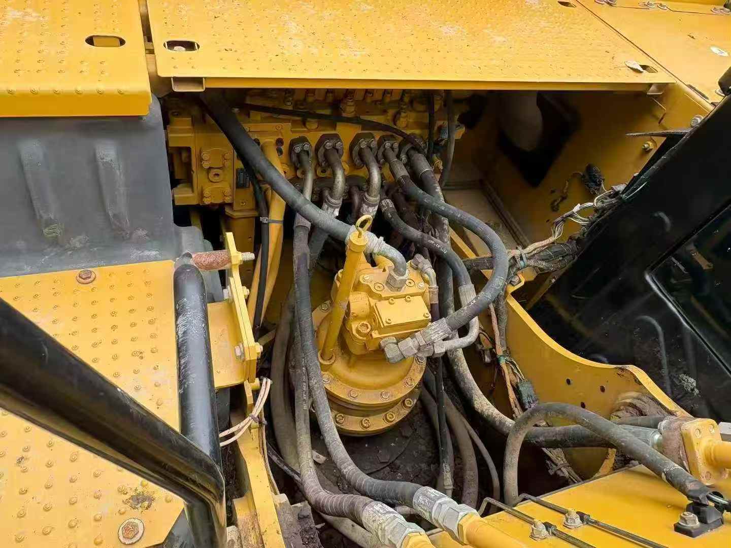 Used Caterpillar 320GC Excavator 2018 Model / 6