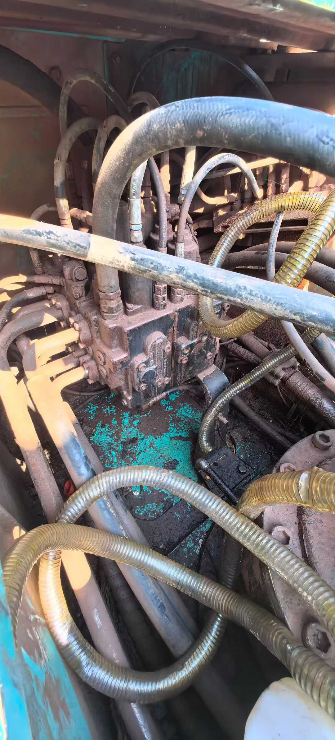 Used Kobelco SK350LC8 Excavator 2011 Model / 3