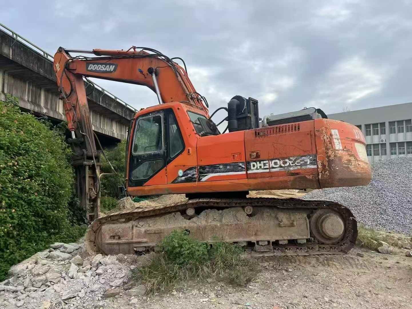 Used Doosan DL300 Excavator 2016 Model
