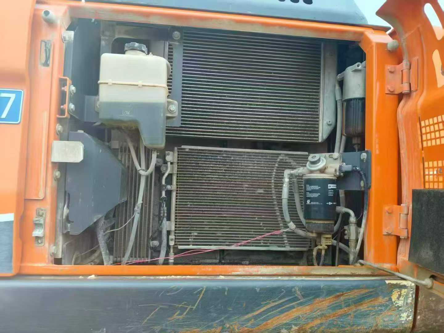 Used Doosan DX215-9CN Excavator 2020 Model / 3