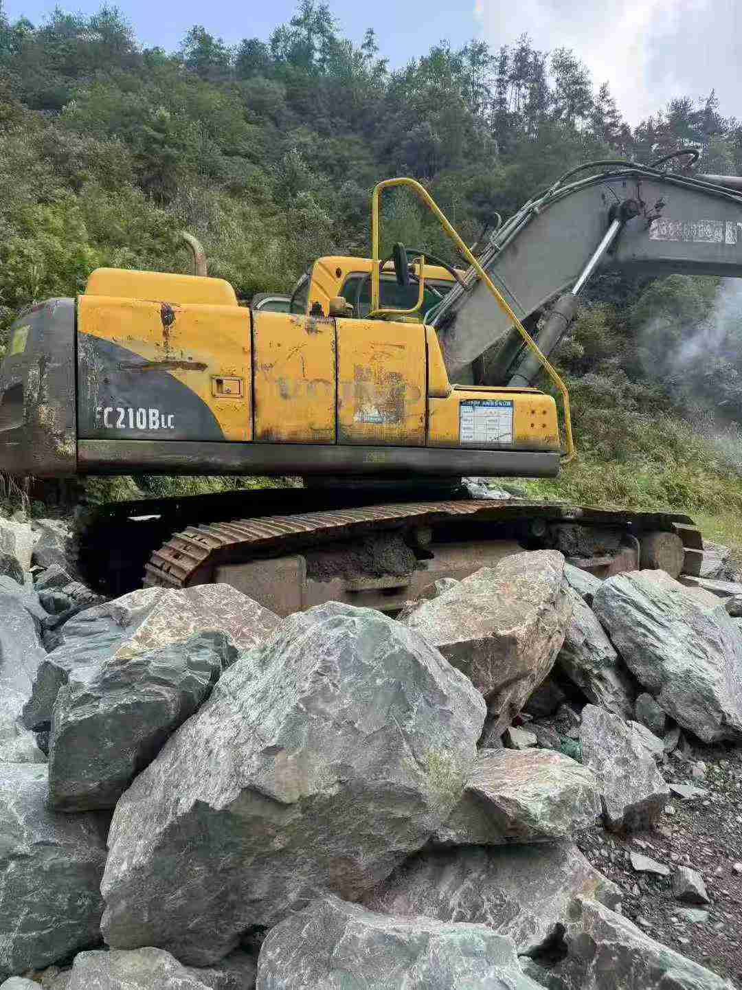 Used Volvo EC210B Excavator 2016 Model