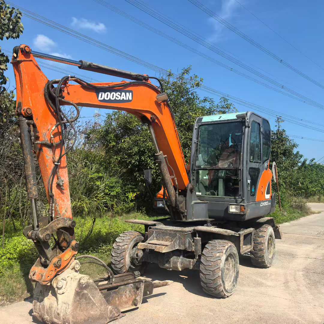 Used Doosan DX60 Excavator 2018 Model / 3