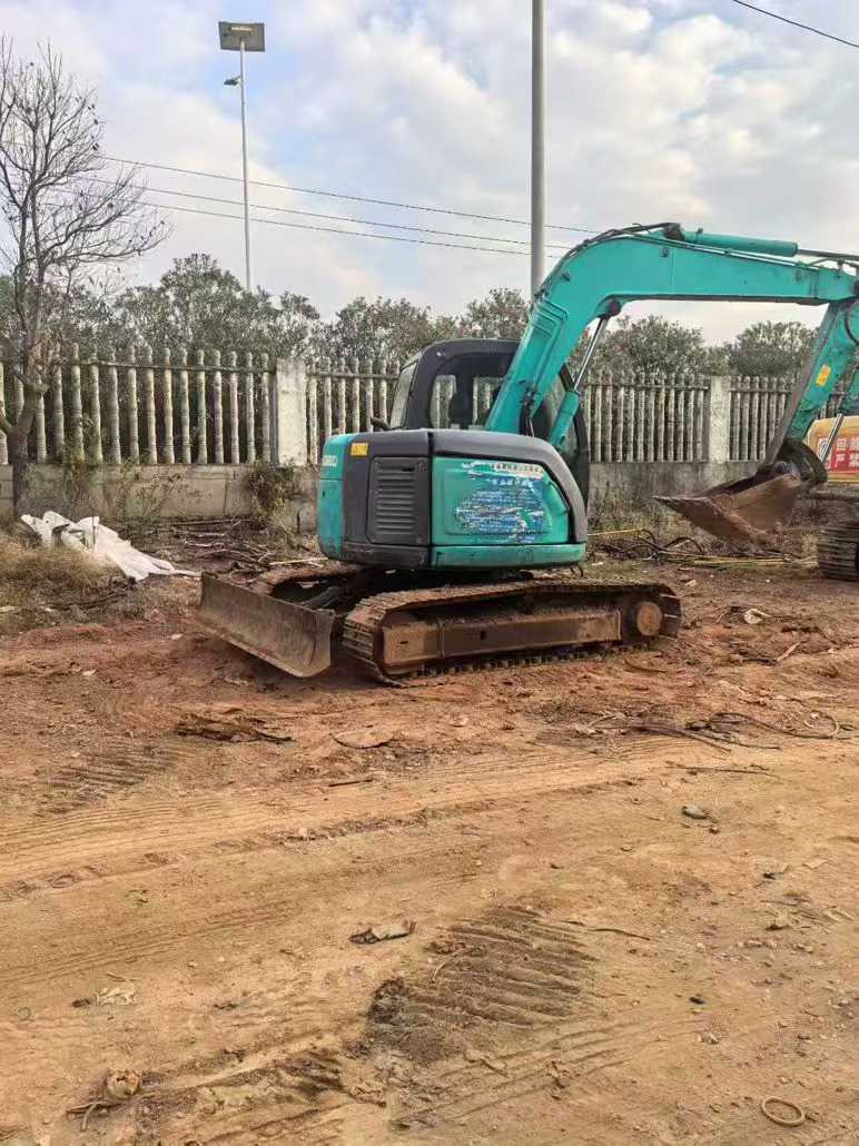Used Kobelco SK70SR Excavator 2016 Model / 3